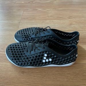 Vivobarefoot Water Shoes size 10